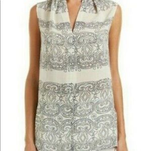 Cabi 3091 Beige Black Scrollwork Design Sleeveless Tunic Blouse Womens Size M.